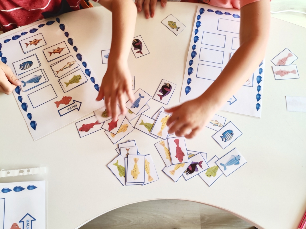 A foglalkozásokon a legkülönfélébb feladatokkal is foglalkozunk.