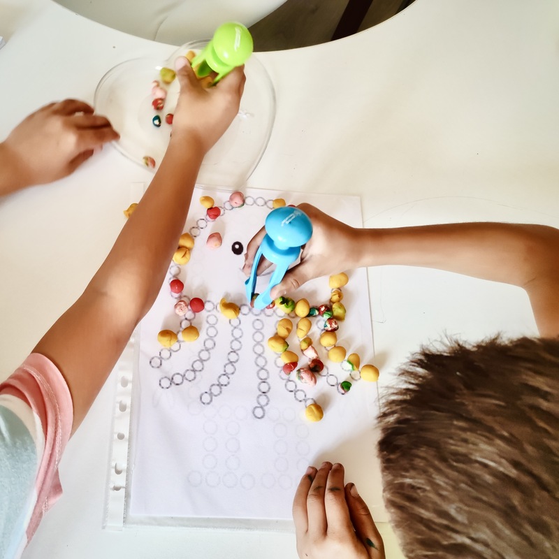 A kézügyesség fejlesztése sem maradhat el.